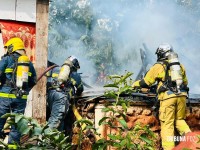 Homem ateia fogo na própria casa após término de relacionamento na Favela da Sadia em Foz do Iguaçu 
