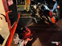 Motociclista fica gravemente ferido após colisão com carreta na marginal da BR-277, em Foz do Iguaçu
