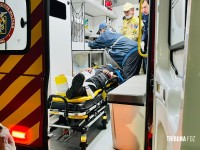 Motociclista fica gravemente ferido após colisão com carreta na marginal da BR-277, em Foz do Iguaçu