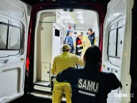Motociclista fica gravemente ferido após colisão com carreta na marginal da BR-277, em Foz do Iguaçu