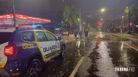 Chuva intensa provoca alagamentos e queda de árvore em vários pontos de Foz do Iguaçu