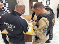 Policia Civil faz operação contra grupo armado em Foz do Iguaçu