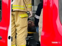 Motociclista fica gravemente ferido após colidir contra veículo no Três Bandeiras