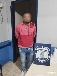 Guarda Municipal prende foragido da Justiça após ameaçar uma mulher na Vila A