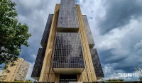 COPOM eleva juros básicos da economia para 15% ao ano