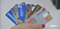 Juros do cartão de crédito sobem a 449,9% ao ano
