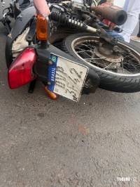 Motociclista é socorrido pelo Siate após colisão na Av. Florianópolis
