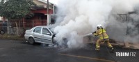 Bombeiros interveem em incêndio a veículo na Vila Adriana II