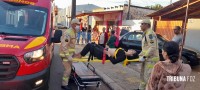 Siate socorre duas moças após colisão entre carro e moto no Porto Meira