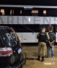 ROTAM prende passageiro com drogas e cigarros contrabandeados em Santa Tereza do Oeste 