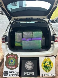 Policia Federal prende duas mulheres com 223 Kg de maconha em Céu Azul