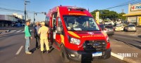 Socorristas do Siate socorre adolescente que foi atropelada na Av. República Argentina na frente da Praça da Bíblia