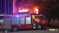 Incêndio na Marias e Marias mobiliza o Corpo de Bombeiros no centro de Foz do Iguaçu