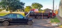 Jovem é socorrido pelo Siate após colisão entre caminhão e carro no Jardim Patriarca