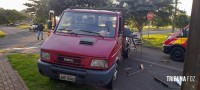Jovem é socorrido pelo Siate após colisão entre caminhão e carro no Jardim Patriarca