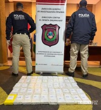 Policia Nacional do Paraguai apreende 50 tabletes de cocaína após perseguição policial