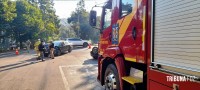 Siate socorre duas vítimas após colisão seguido de capotamento no centro de Foz do Iguaçu
