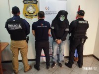 Brasileiro que estava preso no Paraguai pelo crime de furto é entregue para a PF na Ponte da Amizade
