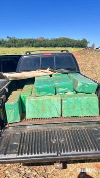 PF, PC e PM apreendem camionete carregado com 357,8 Kg de maconha