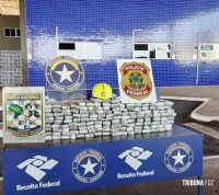 Receita Federal apreende 115 Kg de maconha em fundo falso de veiculo na Ponte da Amizade