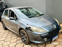 PM prende três pessoas com arma e drogas no Lagoa Dourada. Um dos preso foi baleado tentando fugir