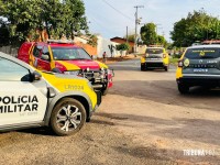 PM prende três pessoas com arma e drogas no Lagoa Dourada. Um dos preso foi baleado tentando fugir