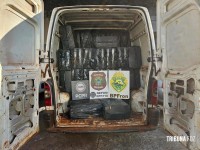 PF, PC e PM apreendem veículos com caixas de cigarros contrabandeados em Itaipulândia