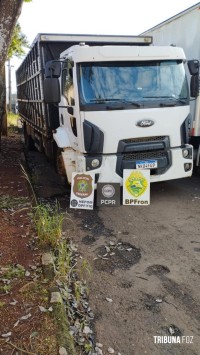 PF, PC e PM apreendem veículos com caixas de cigarros contrabandeados em Itaipulândia