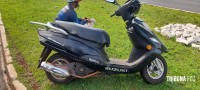 Idosa é socorrida pelo Siate após cair de moto na Av. das Cataratas