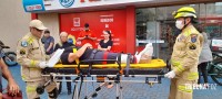 Pedestre é atropelada por moto no Porto Meira