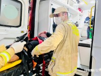 Motociclista fica gravemente ferido após colisão na Av. das Cataratas
