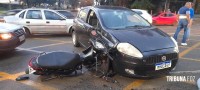 Motociclista fica gravemente ferido após colisão na Av. das Cataratas
