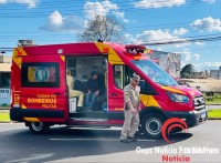Mulher fica ferida após ser atingida por caminhonete que fugiu do local na Av. Tancredo Neves