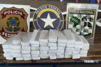 Fiscalização na Ponte da Amizade apreende 147 Kg de maconha em carro