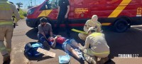 Entregador fica ferido após colisão entre moto e caminhão em Foz do Iguaçu