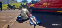 Entregador fica ferido após colisão entre moto e caminhão em Foz do Iguaçu