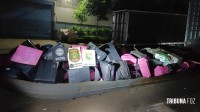 Forças policiais apreendem embarcação com cigarros estrangeiros, agrotóxicos e pneus contrabandeados