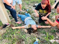 Acidente gravíssimo deixa duas vítimas feridas na Rua Angatuba no Bairro Três Lagoas