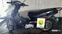 ROCAM recupera motocicleta furtada e prende homem no centro de Foz do Iguaçu