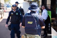 PRF realiza operação para fiscalizar veículos de transporte de passageiros em Santa Terezinha de Itaipu