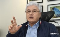 Ex-presidente da Assembleia Legislativa do Paraná é condenado a devolver R$ 502 mil por manter funcionária fantasma