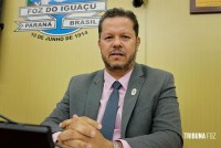 Presidente da Câmara pretende dar mais de R$ 6 mil de gratificação por mês ao seu antigo sócio