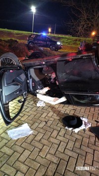 Guarda Municipal prende condutor com 160,4 Kg de cocaína após perseguição que terminou com capotamento