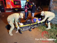 Colisão entre moto e carro deixa duas vítimas gravemente feridas no Bairro Portal da Foz