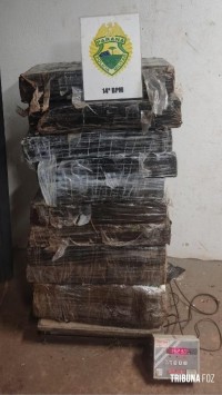 PM e RF apreendem 152,3 Kg de maconha na barranca do Rio Paraná em Foz do Iguaçu