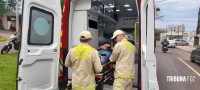 Colisão entre carro e moto deixa duas pessoas feridas na Av. Javier Koelbel 