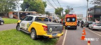 Colisão entre carro e moto deixa duas pessoas feridas na Av. Javier Koelbel 