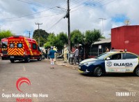 Duas casas pegam fogo no Bairro Três Lagoas e mobilizam as equipes do Corpo de Bombeiros