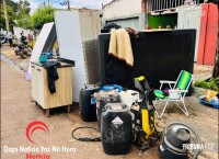 Duas casas pegam fogo no Bairro Três Lagoas e mobilizam as equipes do Corpo de Bombeiros