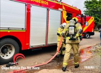 Duas casas pegam fogo no Bairro Três Lagoas e mobilizam as equipes do Corpo de Bombeiros